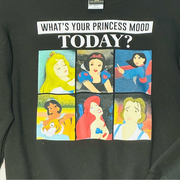 Junior Statement Sweatshirt Lot/More Love, What’s Mood Today, Distracted by Dogs - Picture 10 of 16